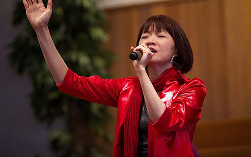有一天吉他谱,原版盛晓玫歌曲,简单D调弹唱教学,彼岸吉他版六线指弹简谱图 - 极网吉它谱大全